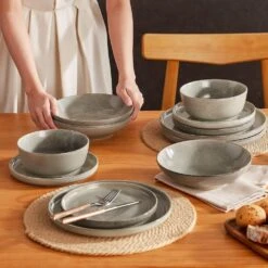 16-Piece Brown Stoneware Dinnerware Set Service For 4 Bowls And Plates Set Dinner, Dessert Plates Pasta And Cereal Bowls -Vancasso Shop brown vancasso dinnerware sets vc anya bn 16 31 1000