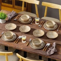 16-Piece Brown Stoneware Dinnerware Set Service For 4 Tableware Bowls And Plates Dining Set Dishware Set 27 16-Piece Brown Stoneware Dinnerware Set Service For 4 Tableware Bowls And Plates Dining Set Dishware Set -Vancasso Shop brown vancasso dinnerware sets vc pla bn 16 eu 44 1000