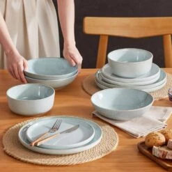 16-Piece Mint Green Stoneware Dinnerware Set Service For 4-Bowl And Plate Dining Set Double-sided Kiln-changed Tableware -Vancasso Shop mint green vancasso dinnerware sets vc anya mg 16 31 1000