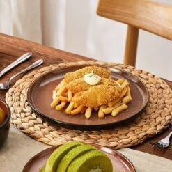 Series Amber 16-Piece Red And Black Stoneware Dinnerware Set Service For 4 Bowls And Plates Dining Set Tableware -Vancasso Shop red and black vancasso dinnerware sets vc amber r 16 66 1000